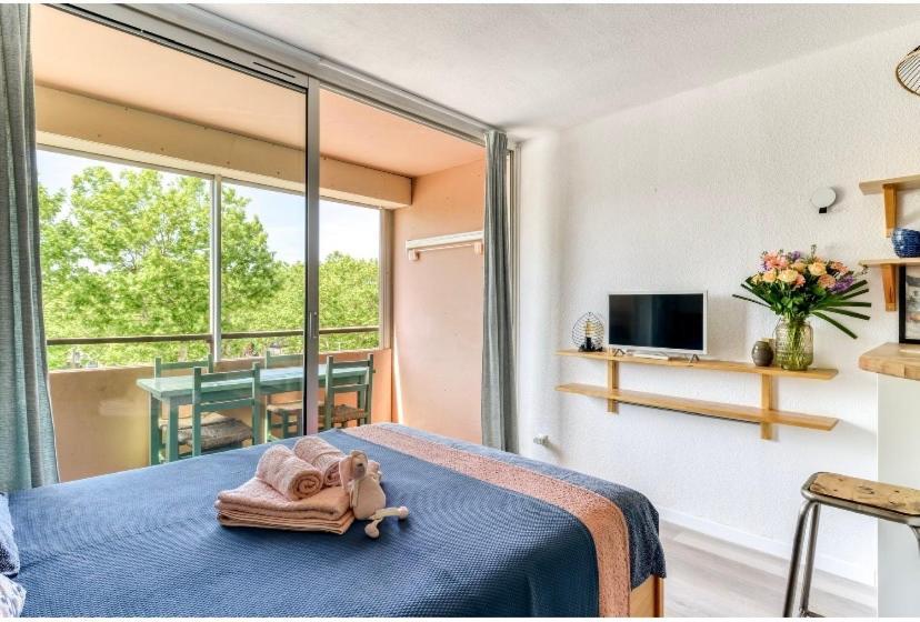 Studio Les Regates Avec Loggia Et Parking Gratuit Plage Du Grazel Gruissan Bagian luar foto